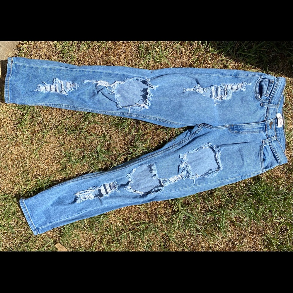 High waisted rip jeans